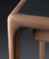Latus designerskie drewniane biurko z blatem skórzanym marki Artisan | Design Spichlerz
