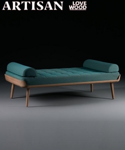 Thor Szezlong designerska drewniana leżanka z tapicerowanym lub skórzanym siedziskiem | Artisan | Design Spichlerz