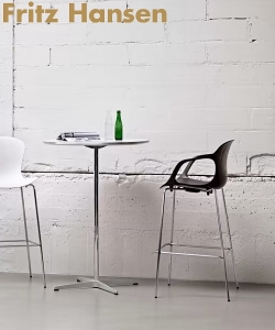 NAP Hoker Arms eleganckie skandynawskie krzesło barowe Fritz Hansen | Design Spichlerz