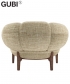Croissant Lounge tapicerowany fotel skandynawski Gubi | Design Spichlerz