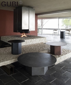 Epic Coffee Table Steel skandynawski stolik kawowy Gubi | Design Spichlerz