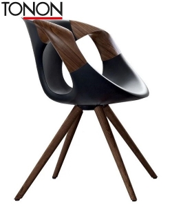 UP 907 Wood Arms krzesło Tonon | Design Spichlerz
