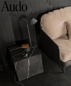 Peek minimalistyczna lampa stołowa Audo Copenhagen