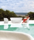 Biophilia stolik kawowy | Vondom | design Ross Lovegrove