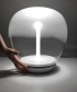 Empatia Tavolo subtelna lampa stołowa Artemide