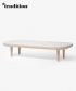 Fly Lounge Table SC5 biały marmur i dąb bielony | &Tradition | design Space Copenhagen