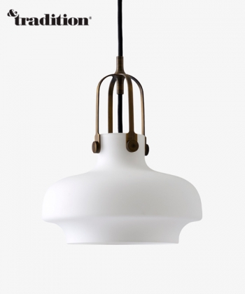 Copenhagen Pendant SC6 Opal designerska lampa skandynawska z mlecznego szkła | &tradition | Design Spichlerz