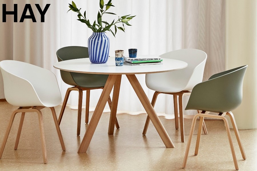 Minimalistyczne krzesło About marki Hay od Design Spichlerz